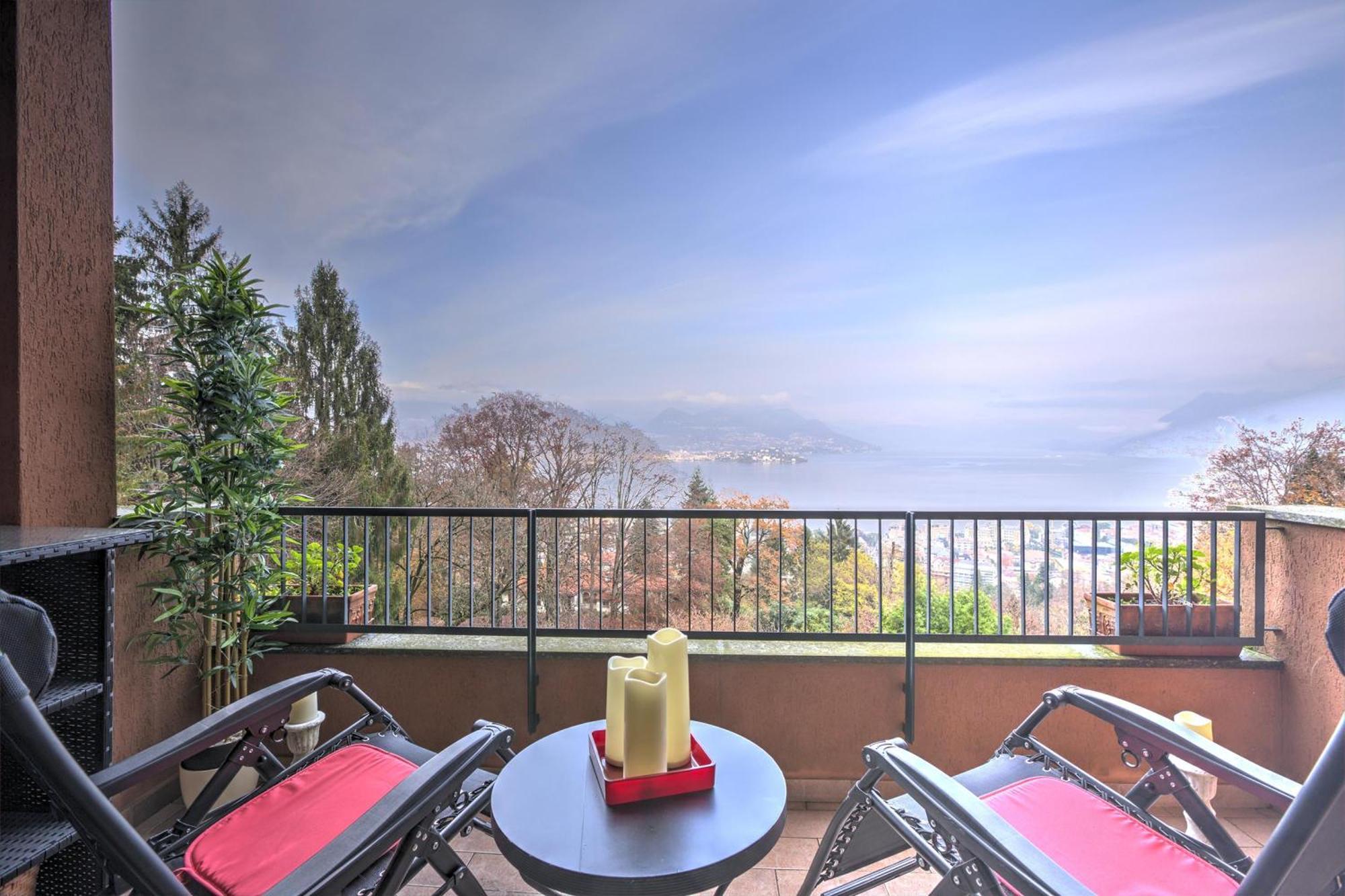 La Bellavista Penthouse Apartment Stresa Exterior photo